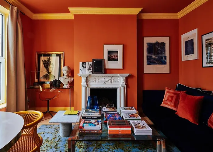 Stylish Portobello Road 2 Bedroom Easy Access