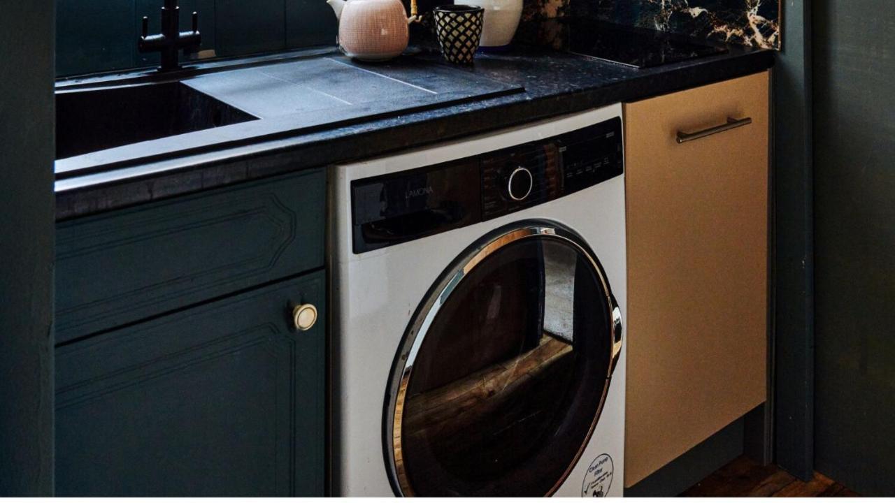 Stylish Portobello Road 2 Bedroom Easy Access